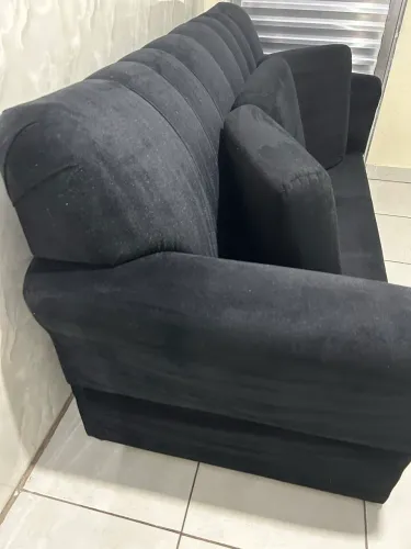 Vendo sofá em ótimo estado /cor preto