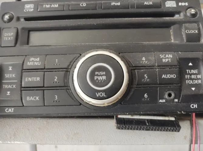 Rádio automotivo Nissan