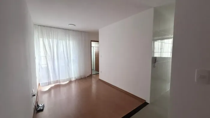 APARTAMENTO PARA LOCAÇÃO| COM VARANDA| 2 QUARTOS | SEM BUROCRACIA  SAMAMBAIA SUL