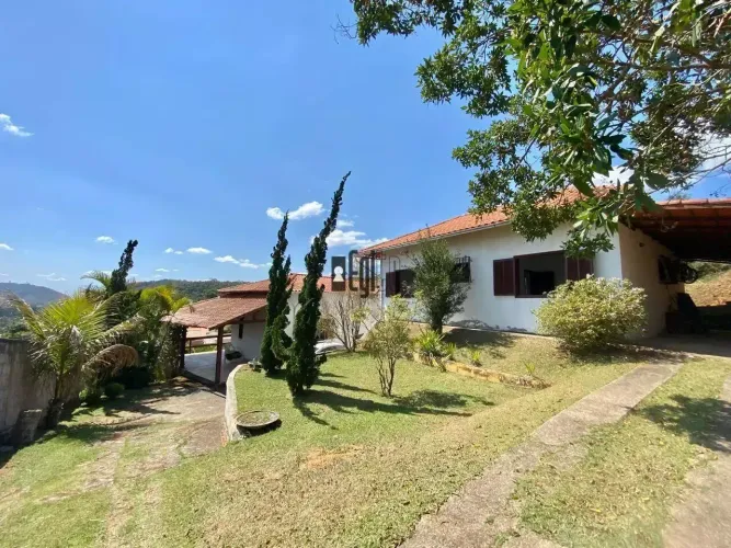 Chácara com 4 Quartos à venda, 1200 m² por R$ 679.000 - Terras do Comendador - Juiz de For