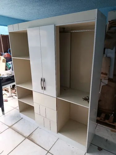 Guarda roupa 2pts 3gav estilo closet DE SALVADOS/ CONDIÇÃO NOVO!!
