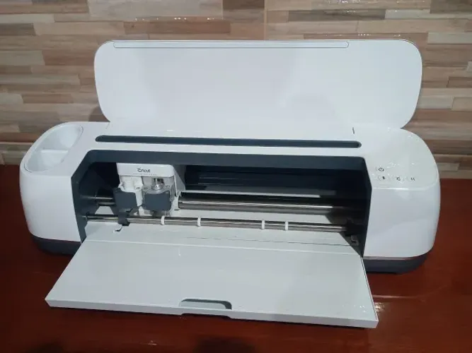 Máquina de corte Cricut Inteligent Maker - Champagner - Quase Nova