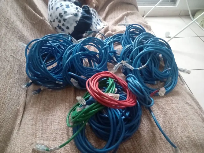 Lote 34 Cabos De Rede Cat6 Furukawa Original (27x 2.5m + 7x 1.5m