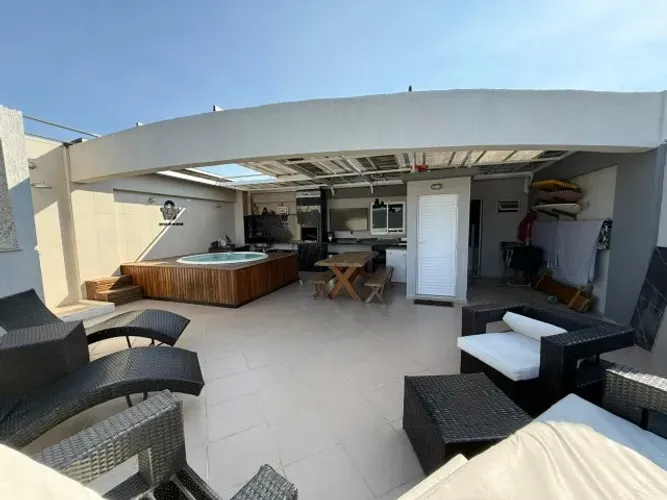 Recreio linda Cobertura toda reformada 3 Quartos infra e portaria 24 horas oportunidade
