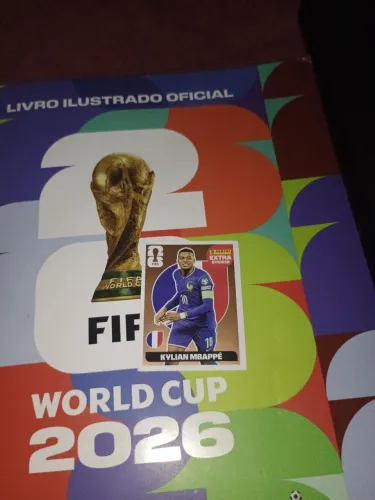 Figurinha Legend Bronze do Mbappé 
