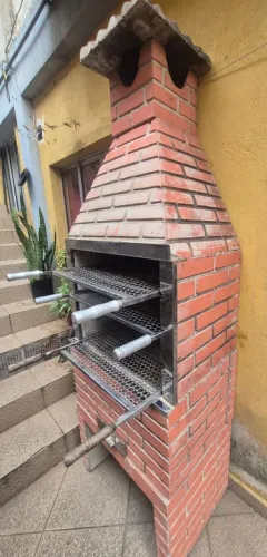 CHURRASQUEIRA PRÉ-MOLDADA COMPLETA