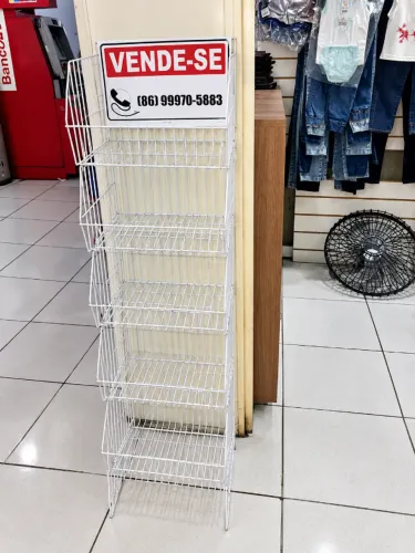 2 Sextos Brancos para Loja - 5 Divisórias - R$ 180 Cada