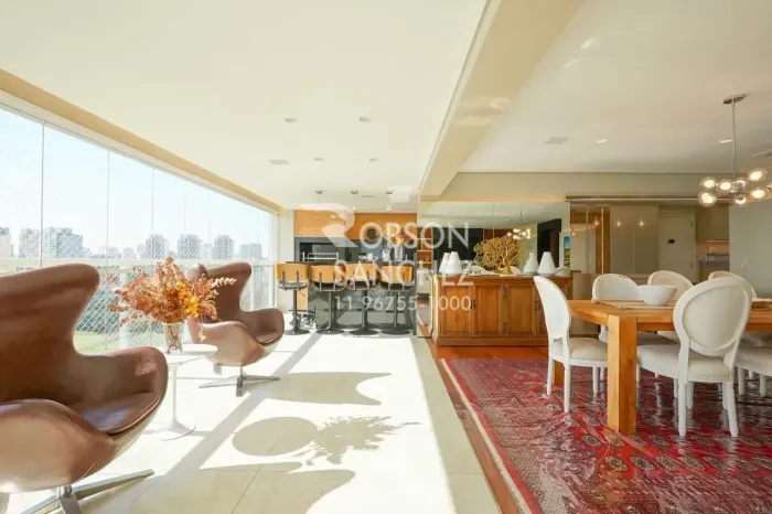 Apartamento a venda no Jardim Marajoara com 3 suítes, 4 vagas, 266m², totalmente reformado