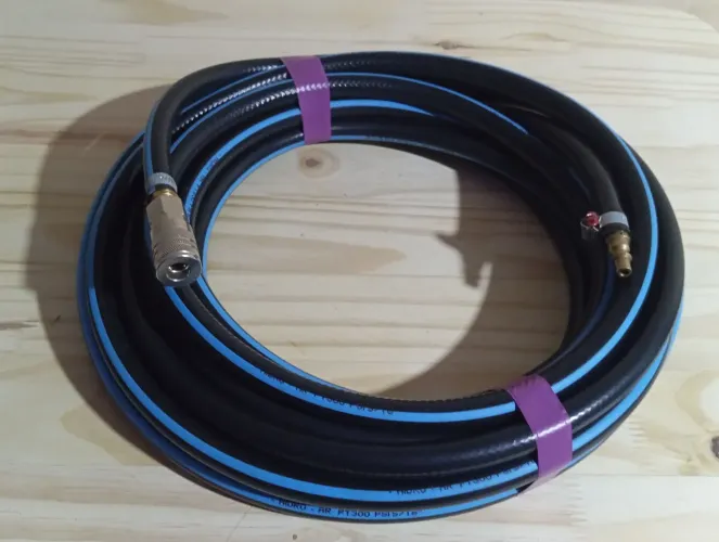 MANGUEIRA 10M BORRACHA PARA COMPRESSOR/PISTOLA E FERRAMENTAS PNEUMÁTICO COM ENGATES