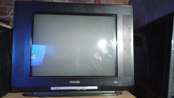 TV Philips 21" + Conversor Digital - Funcionando!