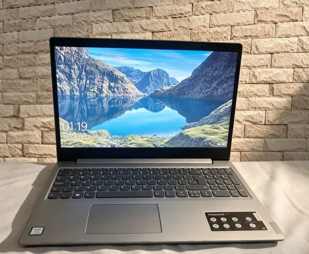 Notebook Lenovo i5 8 geração ssd 500 gb/8 de ram / Bateria otima 