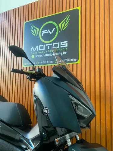 YAMAHA XMAX 250 ABS VERDE 2023 - IMPECÁVEL