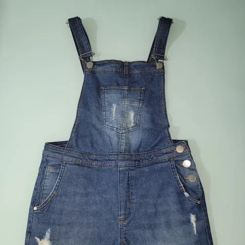 Jardineira/Macacão Jeans - usado