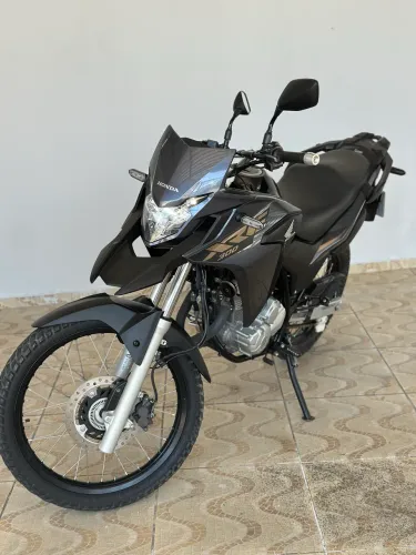 Honda XRE 300 2023 Único dono 9.000Km