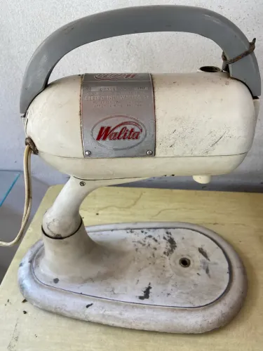 Vendo batedeira Walita vintage funcionando