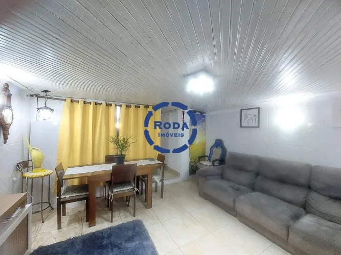 Sobrado Geminado com 4 Dormitórios a venda na Vila Belmiro Santos/SP
