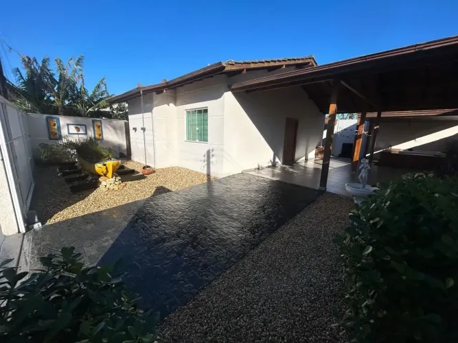 Casa a venda na Enseada de Brito, ACEITA FINANCIAMENTO BANCÁRIO.