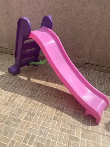 Escorregador Infantil Médio 3 Degraus Rosa e Roxo