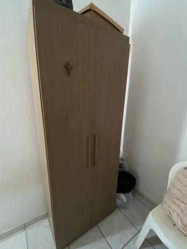 Vende-se armário multiuso, já está desmontado. Não faço entrega!