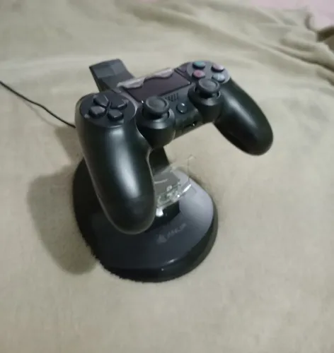 Controle de PS4 e carregador/suporte