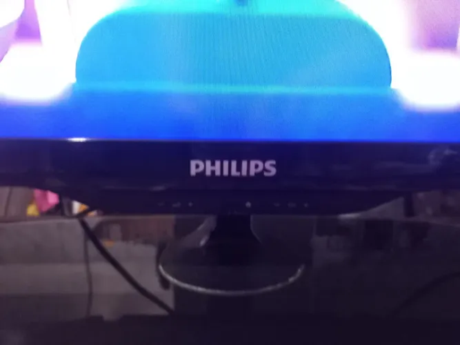 VENDO ESTA TV COMUM PHILIPS - NÃO É SMART