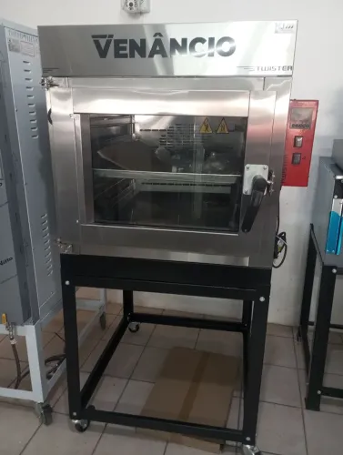 NZ. Forno turbo Twister gás 5 assadeiras inox interno Venâncio
