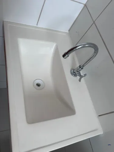 PIA DE BANHEIRO À VENDA