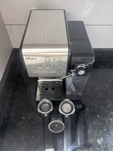Cafeteira Oster PrimaLatte