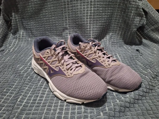Tênis mizuno 38