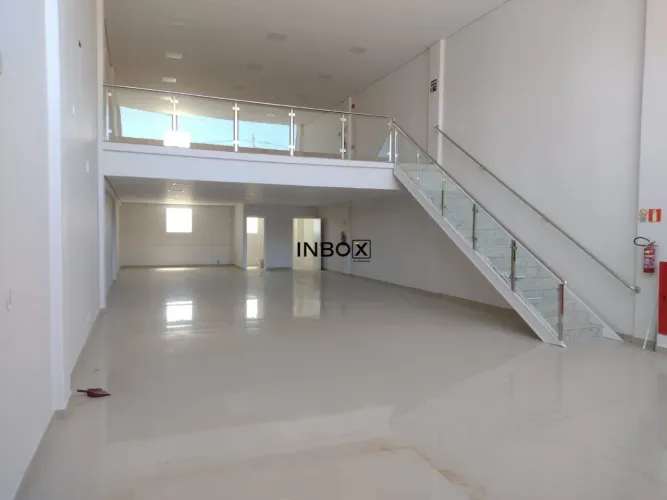 INBOX CIA IMOBILIARIA ALUGA, SALA COMERCIAL NA CIDADE ALTA.