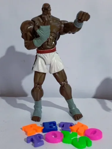 BONECO SAGAT STREET FIGHTER ALTERNATIVO