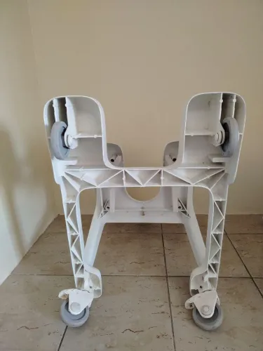 Vendo cadeira de banho plástico