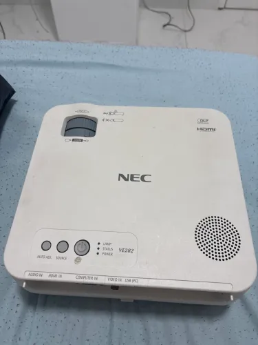Vendo Projetor Nec