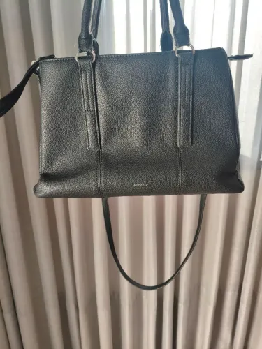 Bolsa Arezzo preta,usada. Bom estado de conservação