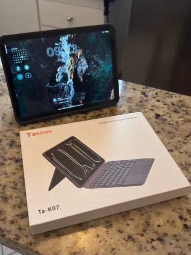 Capa Teclado iPad 11° geração A16 Tassos