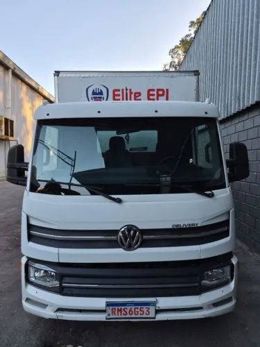 VW Delivery Express Prime 2022 4x2 Baú de Alumínio Categoria B