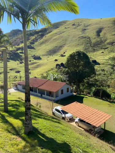Chácara com 8.462 m² em Alfredo Chaves/ES - Casa ampla, rio, nascentes, pomar e lagoa