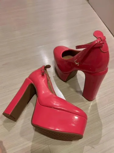 Sapato NOVO salto rosa Satinato