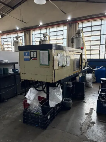 Máquina Injetora Himaco 150 