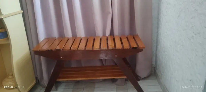 Banqueta sapateira 
