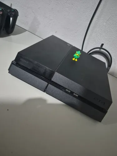 PlayStation 4 500GB - 3 Controles + 6 Jogos + Base Carregadora
