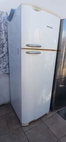 GELADEIRA ELETROLUX 450LITRO FUNCIONA TUDO PERFEITAMENTE