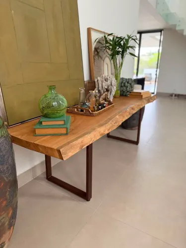 Conjunto mesa centro e aparador