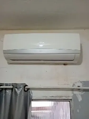 Vendo ar condicionado com a tubulação tá faltando só o gás