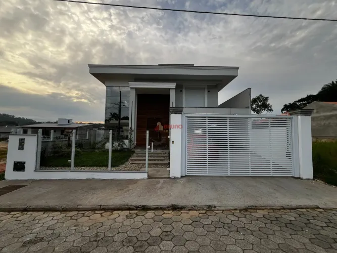 Casa, bairro Centro, Antônio Carlos