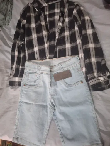 kit com camisa e bermuda jeans infantil menino veste 7 a 8 anos