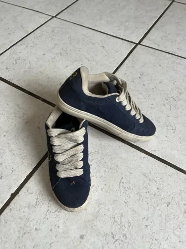 Tênis Tesla hertz navy gold 