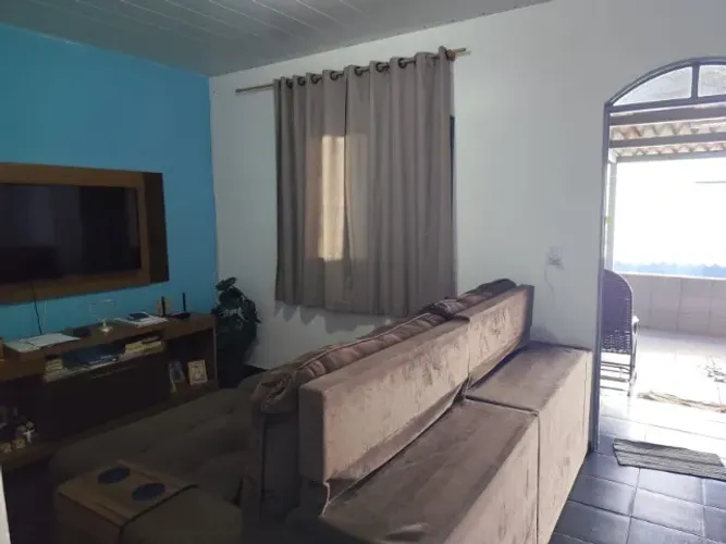 Casa com habite-se, financia, dois quartos na QR 100
