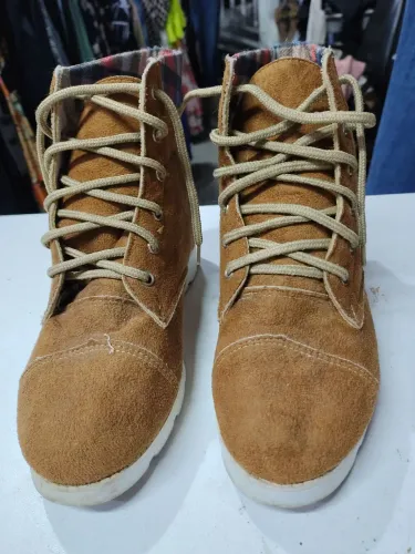 Bota de camurça cor melhor com cadarço n36 feminina cano baixo