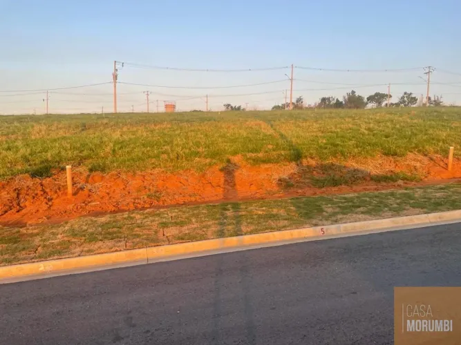 Terreno em condomínio de alto padrão à venda em Atibaia-SP, bairro Cachoeira, com 360,00 m